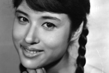 「じんじろげ」と「白い蝶のサンバ」が懐かしい 歌手・森山加代子