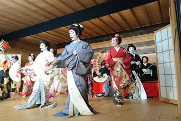 箱根をどりは健在なり、伝統芸能の灯は消さない