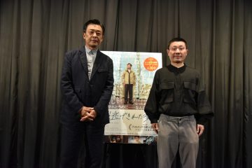 『逃げきれた夢』公開記念舞台挨拶のサプライズ、主演・光石研が二ノ宮隆太郎監督に送った手紙全文