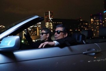 『あぶない刑事』の舘ひろし&柴田恭兵、70歳超コンビが「さらば…」から8年ぶりに大人の男の危ないフェロモン発散させて「帰ってきた」