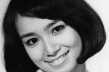 橋幸夫・舟木一夫・西郷輝彦・三田明の青春歌謡四天王や、グループサウンズなどの松竹青春歌謡映画でヒロインを務めたスレンダーなスタイルの可憐な清純派 尾崎奈々(女優)