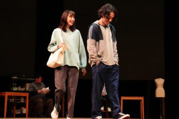 映画『世界の中心で、愛を叫ぶ』でのみずみすしい演技で観客を魅了した長澤まさみと森山未來が、時を経て蓬莱竜太の新作書き下ろしで夫婦役で舞台初共演！『おどる夫婦』