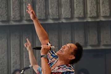 80年代のサマーソングを数多くヒットさせた、杉山清貴＆オメガトライブのメンバー廣石恵一の追悼ライブ「続・お～い、ヒロイシ～野音ツアー全国行脚編～」が始まる！