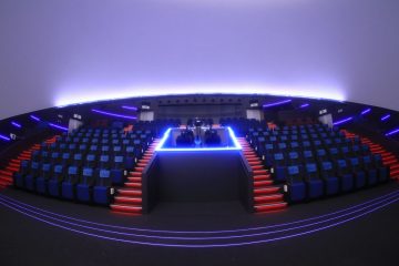 【お出かけ情報】リニューアルした相模原市立博物館のプラネタリウムは、10億個の星が投影されるハイブリット技術を導入。JAXAと連携したオリジナル番組も上映!