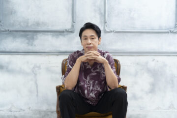 新作舞台『最後のドン・キホーテ THE LAST REMAKE of Don Quixote 』で作&演出のKERAのイメージを具現化してみせる俳優・大倉孝二の仕事