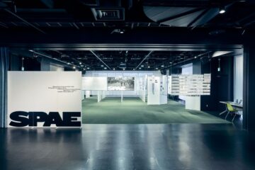 変わりゆく渋谷の記録！「渋谷アーカイブ写真展2025」は、〈名づけられた渋谷の通り〉を切り口に、渋谷ヒカリエにて開催